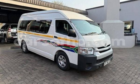 Sayi Na hannu Toyota bB White Mota in Import - Dubai a Maseru Sayi Na hannu Toyota bB White Mota in Import - Dubai a Maseru