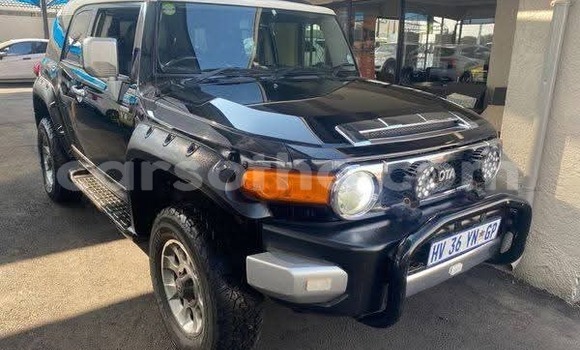 Buy Used Toyota FJ Cruiser Black Car in Maputsoe in Leribe