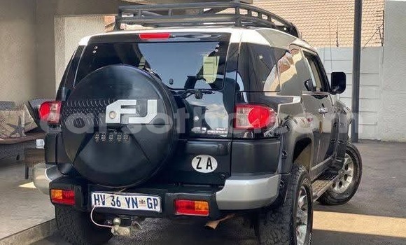 Sayi Na hannu Toyota FJ Cruiser Black Mota in Maputsoe a Leribe Sayi Na hannu Toyota FJ Cruiser Black Mota in Maputsoe a Leribe