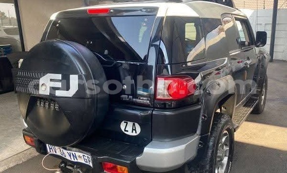 Sayi Na hannu Toyota FJ Cruiser Black Mota in Maputsoe a Leribe Sayi Na hannu Toyota FJ Cruiser Black Mota in Maputsoe a Leribe
