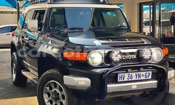 Sayi Na hannu Toyota FJ Cruiser Black Mota in Maputsoe a Leribe Sayi Na hannu Toyota FJ Cruiser Black Mota in Maputsoe a Leribe