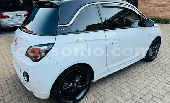 Sayi Na hannu Opel Adam White Mota in Maseru a Maseru Sayi Na hannu Opel Adam White Mota in Maseru a Maseru