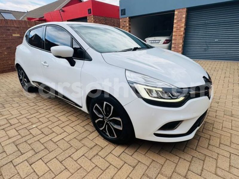 Big with watermark renault clio mohale s hoek mohale s hoek 31439