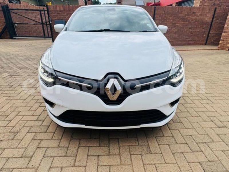 Big with watermark renault clio mohale s hoek mohale s hoek 31439