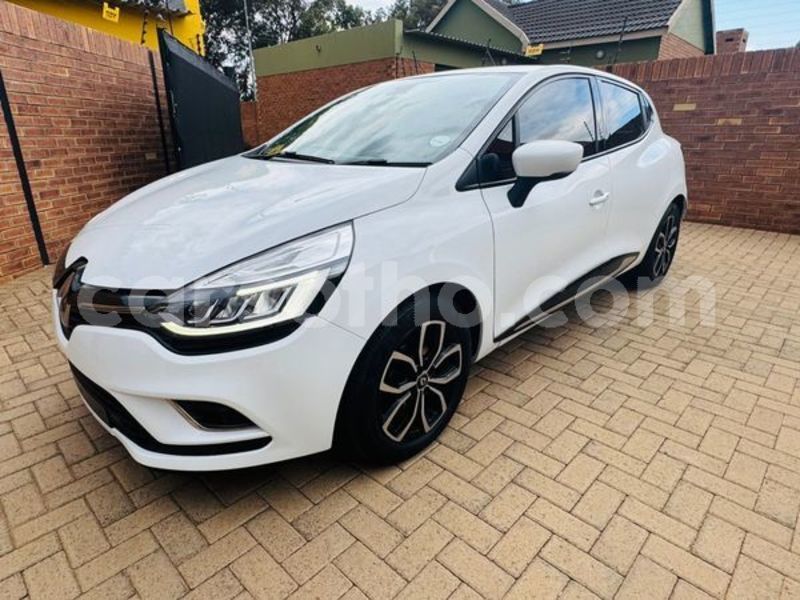 Big with watermark renault clio mohale s hoek mohale s hoek 31439