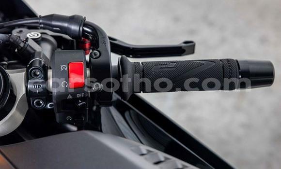 Buy Used Yamaha YZF Black Bike in Maseru in Maseru Buy Used Yamaha YZF Black Bike in Maseru in Maseru