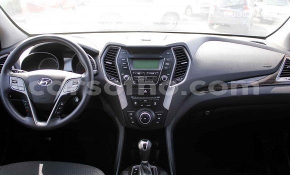 Sayi Imported Hyundai Santa Fe Black Mota in Import - Dubai a Maseru Sayi Imported Hyundai Santa Fe Black Mota in Import - Dubai a Maseru