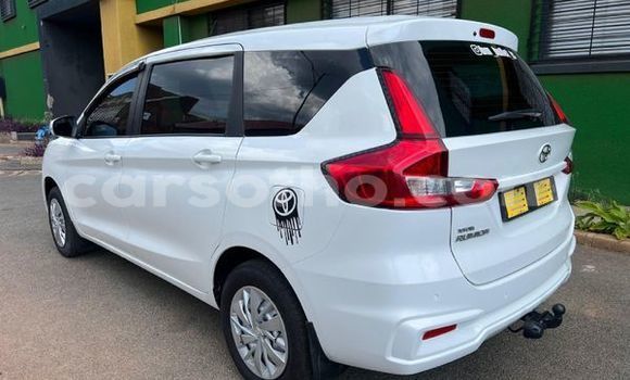 Sayi Na hannu Toyota Raum White Mota in Quthing a Butha-Buthe