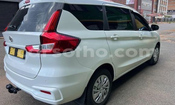 Sayi Na hannu Toyota Raum White Mota in Quthing a Butha-Buthe Sayi Na hannu Toyota Raum White Mota in Quthing a Butha-Buthe