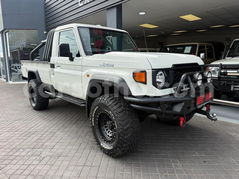 Big with watermark toyota land cruiser leribe maputsoa 31483