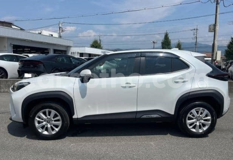 Big with watermark toyota yaris leribe maputsoe 31484