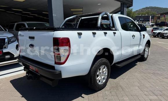 Sayi Na hannu Ford Ranger White Mota in Thaba–Tseka a Mafeteng Sayi Na hannu Ford Ranger White Mota in Thaba–Tseka a Mafeteng
