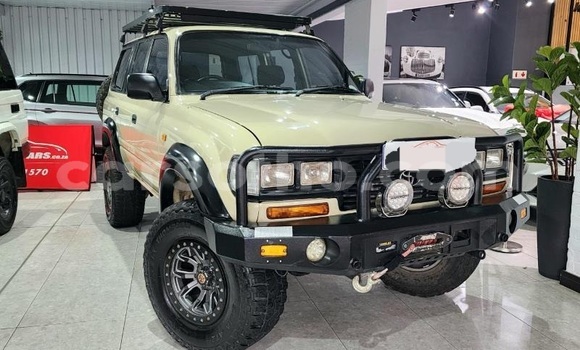 Buy Used Toyota Land Cruiser Beige Car in Qacha's Nek in Quthing Buy Used Toyota Land Cruiser Beige Car in Qacha's Nek in Quthing