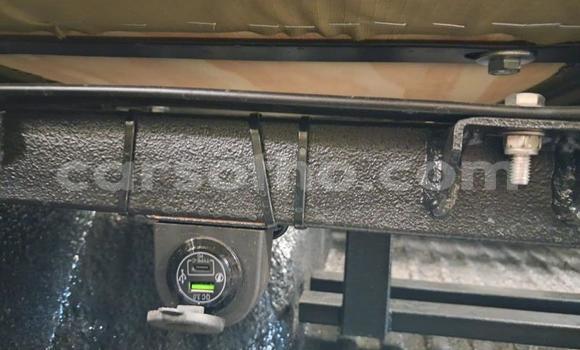 Buy Used Toyota Land Cruiser Beige Car in Quthing in Butha-Buthe Buy Used Toyota Land Cruiser Beige Car in Quthing in Butha-Buthe