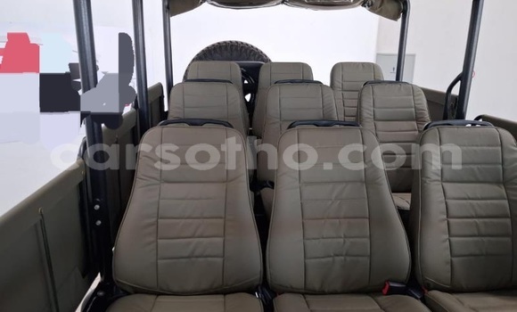 Buy Used Toyota Land Cruiser Beige Car in Quthing in Butha-Buthe Buy Used Toyota Land Cruiser Beige Car in Quthing in Butha-Buthe