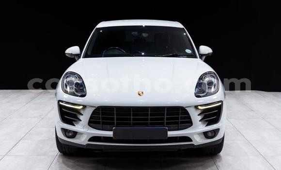 Buy Used Porsche Macan White Car in Maseru in Maseru