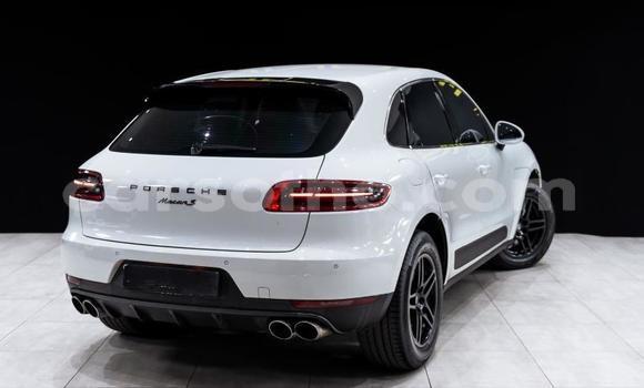 Buy Used Porsche Macan White Car in Maseru in Maseru Buy Used Porsche Macan White Car in Maseru in Maseru