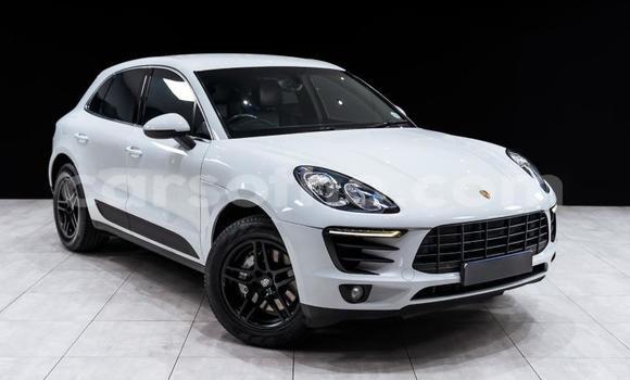 Buy Used Porsche Macan White Car in Maseru in Maseru Buy Used Porsche Macan White Car in Maseru in Maseru