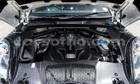 Buy Used Porsche Macan White Car in Maseru in Maseru Buy Used Porsche Macan White Car in Maseru in Maseru