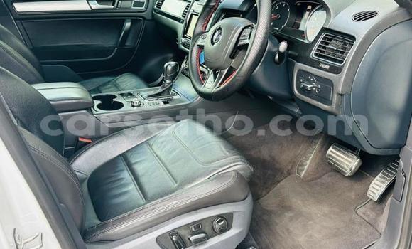 Buy Used Volkswagen Touareg White Car in Quthing in Butha-Buthe Buy Used Volkswagen Touareg White Car in Quthing in Butha-Buthe