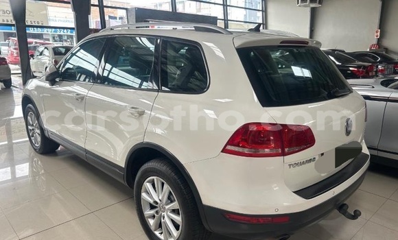Buy Used Volkswagen Touareg White Car in Mokhotlong in Berea Buy Used Volkswagen Touareg White Car in Mokhotlong in Berea
