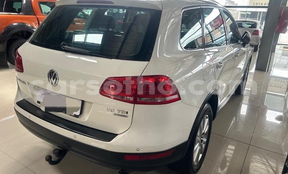 Buy Used Volkswagen Touareg White Car in Mokhotlong in Berea Buy Used Volkswagen Touareg White Car in Mokhotlong in Berea