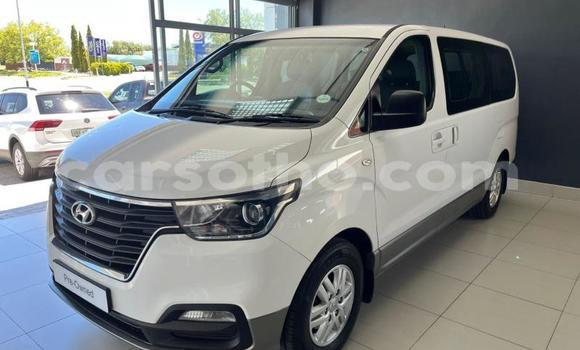 Buy Used Hyundai H1 White Car in Maseru in Maseru Buy Used Hyundai H1 White Car in Maseru in Maseru