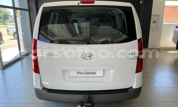 Buy Used Hyundai H1 White Car in Maseru in Maseru Buy Used Hyundai H1 White Car in Maseru in Maseru
