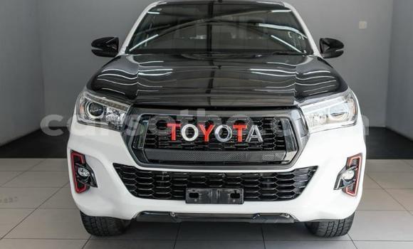 Buy Used Toyota Hilux White Car in Maseru in Maseru