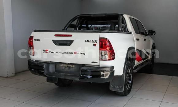 Buy Used Toyota Hilux White Car in Maseru in Maseru Buy Used Toyota Hilux White Car in Maseru in Maseru