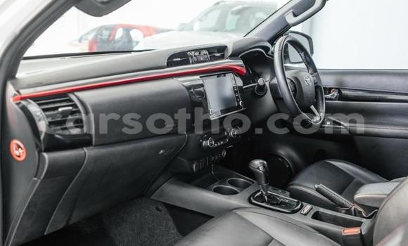 Buy Used Toyota Hilux White Car in Maseru in Maseru Buy Used Toyota Hilux White Car in Maseru in Maseru