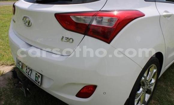 Buy Used Hyundai i20 White Car in Maseru in Maseru Buy Used Hyundai i20 White Car in Maseru in Maseru