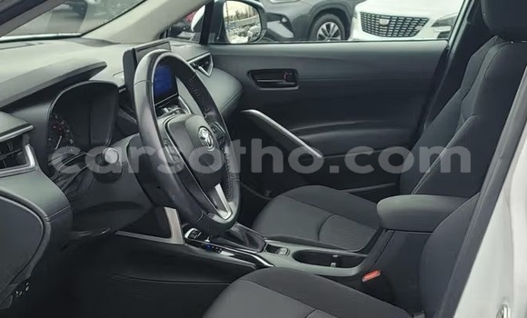 Buy Used Toyota Corolla Cross White Car in Maputsoe in Leribe Buy Used Toyota Corolla Cross White Car in Maputsoe in Leribe