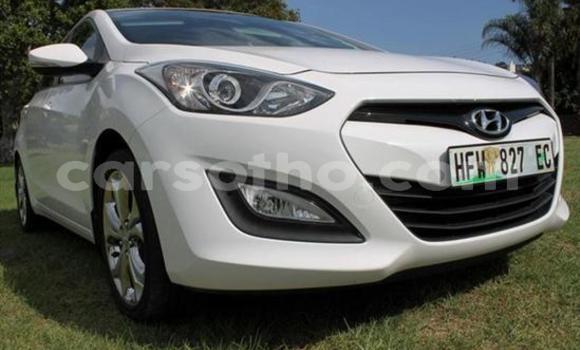 Buy Used Hyundai i20 White Car in Maseru in Maseru Buy Used Hyundai i20 White Car in Maseru in Maseru