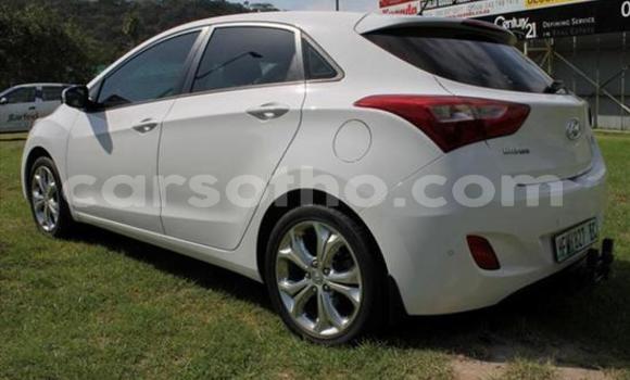Buy Used Hyundai i20 White Car in Maseru in Maseru Buy Used Hyundai i20 White Car in Maseru in Maseru