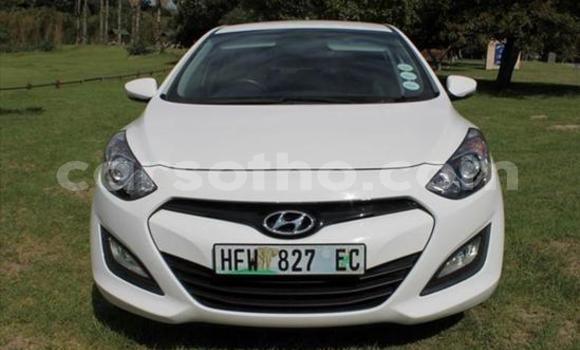 Buy Used Hyundai i20 White Car in Maseru in Maseru Buy Used Hyundai i20 White Car in Maseru in Maseru