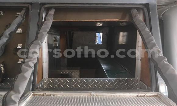 Buy Used Toyota Hilux White Car in Qacha's Nek in Quthing Buy Used Toyota Hilux White Car in Qacha's Nek in Quthing