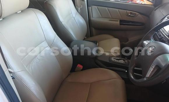 اشتري مستعمل Toyota Fortuner White سيارة في Roma في Maseru اشتري مستعمل Toyota Fortuner White سيارة في Roma في Maseru