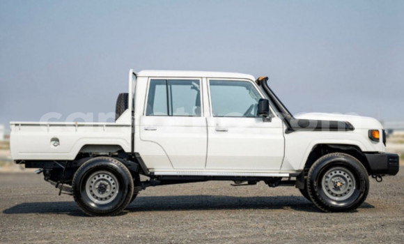 اشتري مستعمل Toyota Land Cruiser White سيارة في Maputsoe في Leribe اشتري مستعمل Toyota Land Cruiser White سيارة في Maputsoe في Leribe