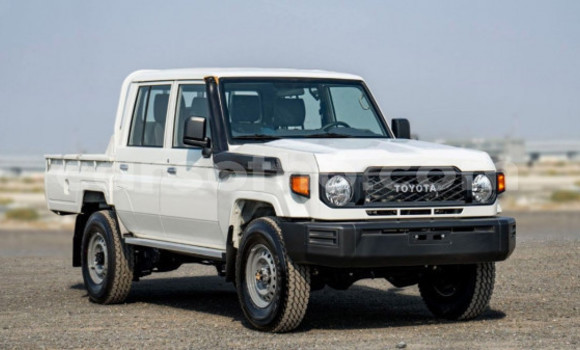 اشتري مستعمل Toyota Land Cruiser White سيارة في Maputsoe في Leribe اشتري مستعمل Toyota Land Cruiser White سيارة في Maputsoe في Leribe