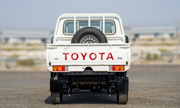 اشتري مستعمل Toyota Land Cruiser White سيارة في Maputsoe في Leribe اشتري مستعمل Toyota Land Cruiser White سيارة في Maputsoe في Leribe
