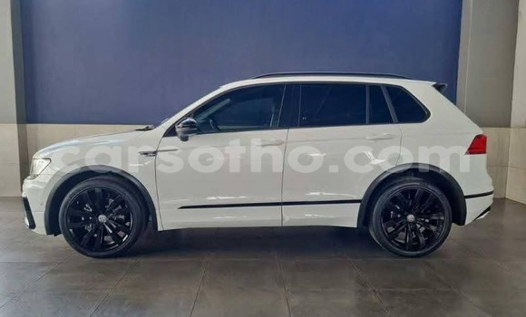 Buy Used Volkswagen Tiguan White Car in Maseru in Maseru Buy Used Volkswagen Tiguan White Car in Maseru in Maseru
