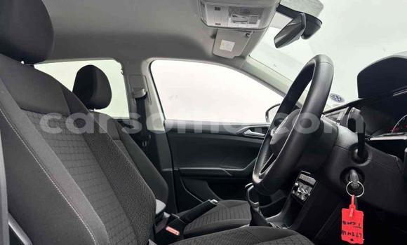 Buy Used Volkswagen T-Roc White Car in Mafeteng in Mafeteng Buy Used Volkswagen T-Roc White Car in Mafeteng in Mafeteng