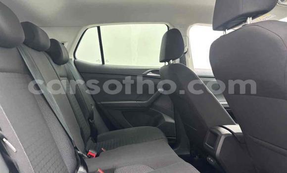 Buy Used Volkswagen T-Roc White Car in Mafeteng in Mafeteng Buy Used Volkswagen T-Roc White Car in Mafeteng in Mafeteng