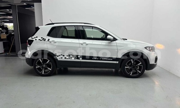 Buy Used Volkswagen T-Roc White Car in Mafeteng in Mafeteng Buy Used Volkswagen T-Roc White Car in Mafeteng in Mafeteng