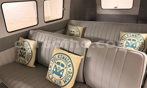 Buy Used Volkswagen Multivan Blue Car in Thaba–Tseka in Mafeteng Buy Used Volkswagen Multivan Blue Car in Thaba–Tseka in Mafeteng