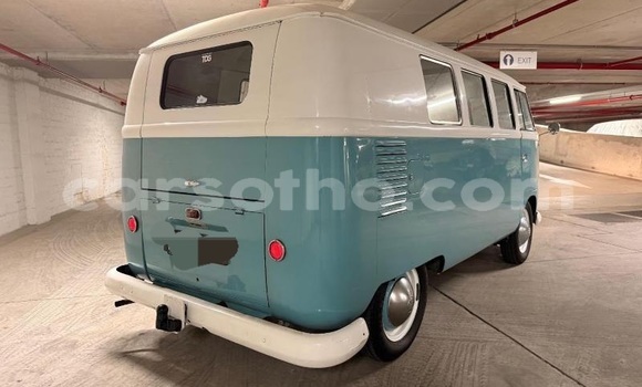 Buy Used Volkswagen Multivan Blue Car in Thaba–Tseka in Mafeteng Buy Used Volkswagen Multivan Blue Car in Thaba–Tseka in Mafeteng