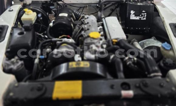 اشتري مستعمل Land Rover Defender White سيارة في Quthing في Butha-Buthe اشتري مستعمل Land Rover Defender White سيارة في Quthing في Butha-Buthe