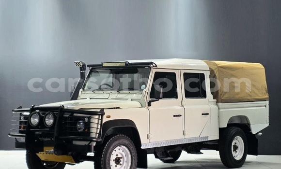 اشتري مستعمل Land Rover Defender White سيارة في Quthing في Butha-Buthe اشتري مستعمل Land Rover Defender White سيارة في Quthing في Butha-Buthe