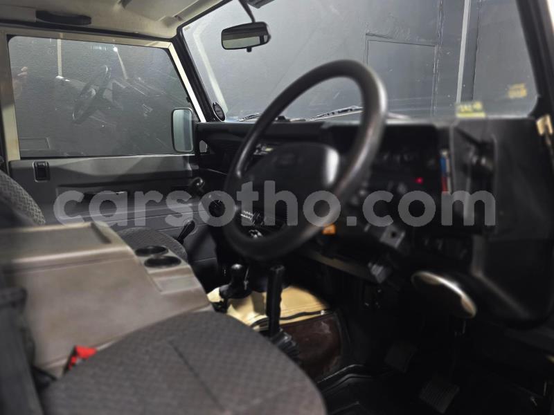 Big with watermark land rover defender butha buthe quthing 31626